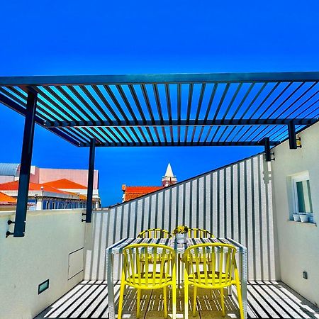 Central Tiled Apartment Aveiro Bagian luar foto
