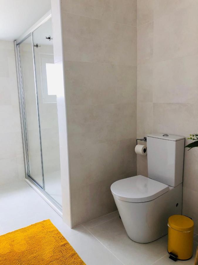 Central Tiled Apartment Aveiro Bagian luar foto